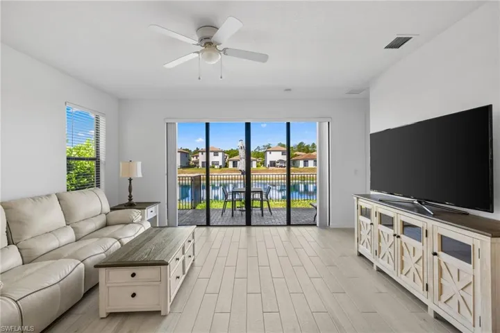8980  Madrid  CIR, Naples, FL 34104