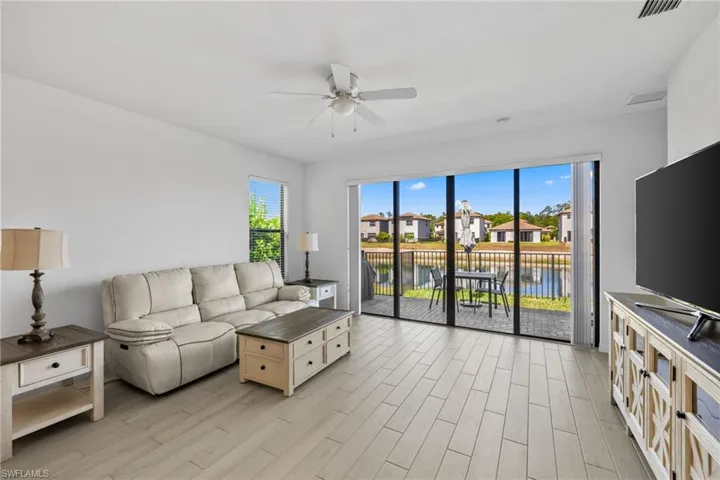 8980  Madrid  CIR, Naples, FL 34104