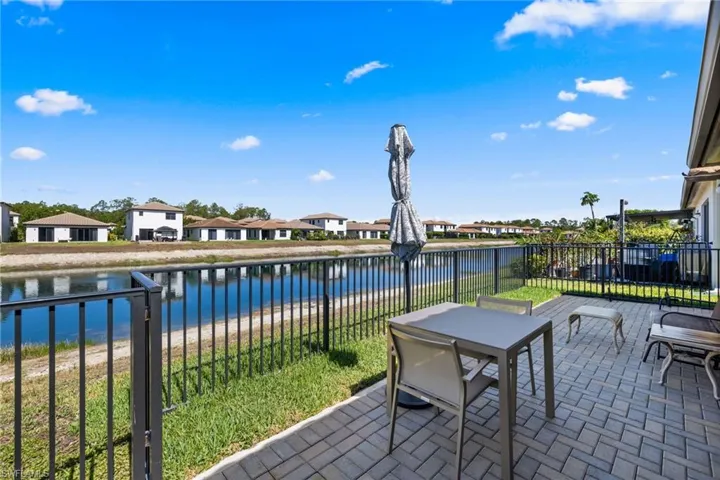 8980  Madrid  CIR, Naples, FL 34104