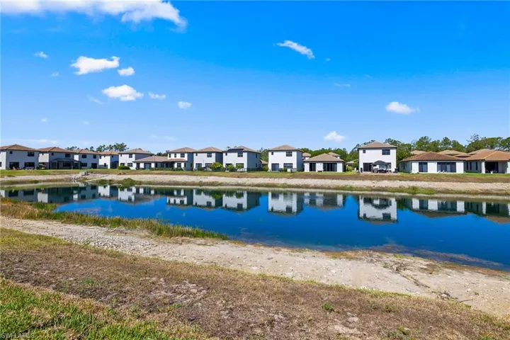 8980  Madrid  CIR, Naples, FL 34104