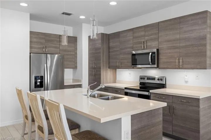 8980  Madrid  CIR, Naples, FL 34104