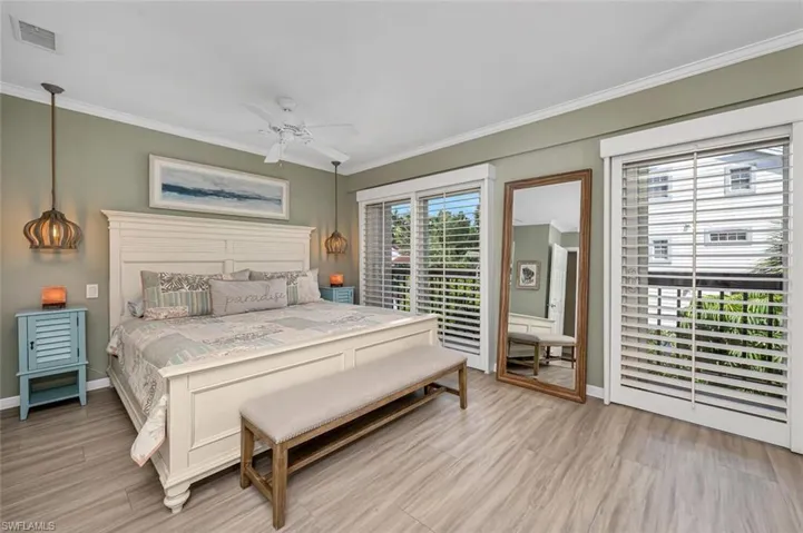995 9th Ave S 6, Naples, Florida 34102