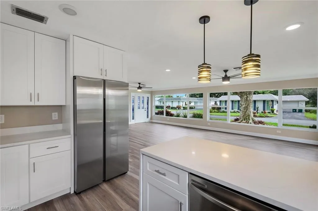 233 YORKSHIRE CT, Naples, FL 34112,225061837