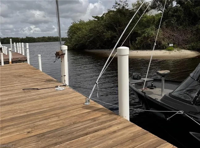350 Shoreland Dr, Fort Myers, Florida 33905