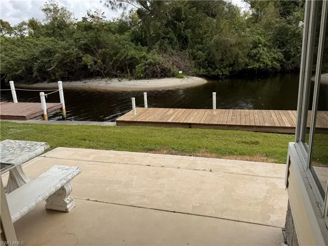 350 Shoreland Dr, Fort Myers, Florida 33905