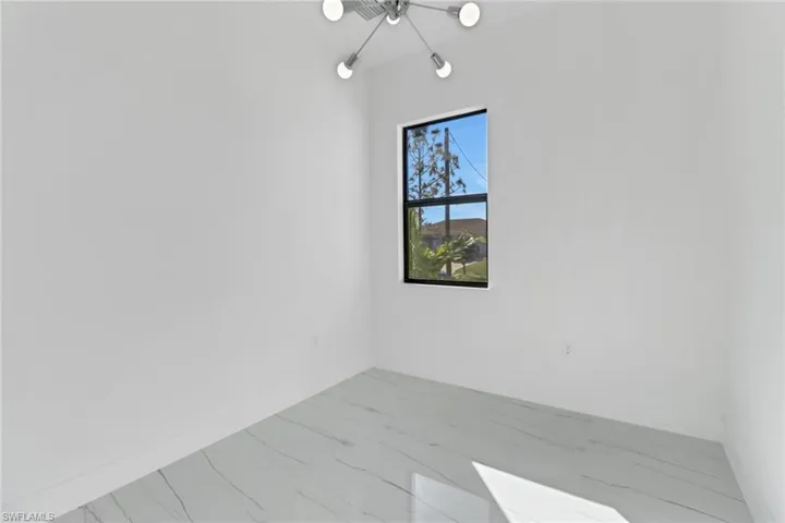 766  Chemstrand E ST, Lehigh Acres, FL 33974
