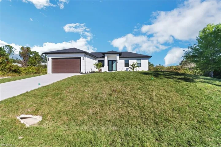 766  Chemstrand E ST, Lehigh Acres, FL 33974