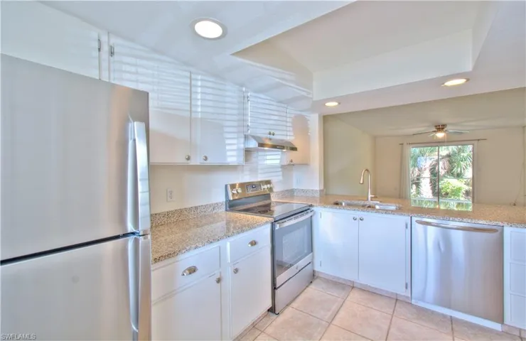 2385 Naples Trace Cir 2, Naples, Florida 34109