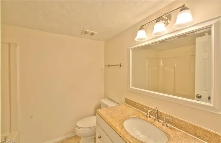 2385 Naples Trace Cir 2, Naples, Florida 34109