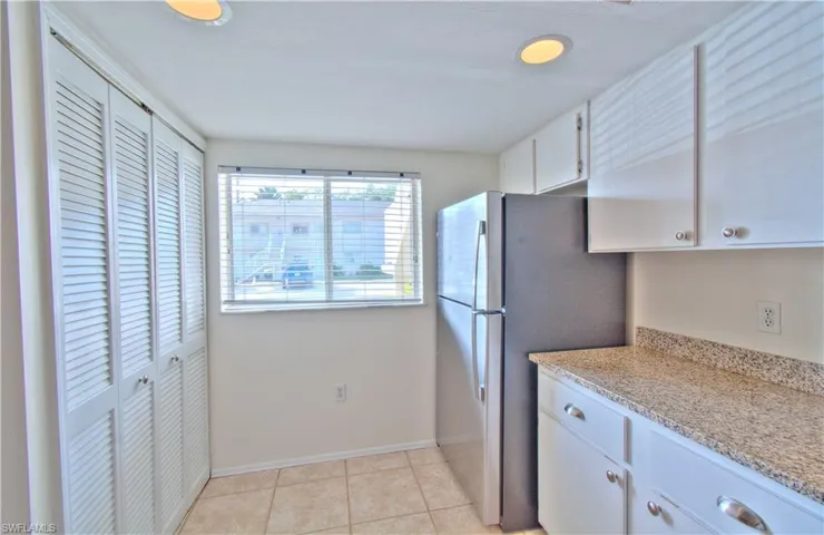 2385 Naples Trace Cir 2, Naples, Florida 34109