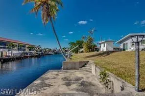 1112 Se 39th Ter, Cape Coral, Florida 33904