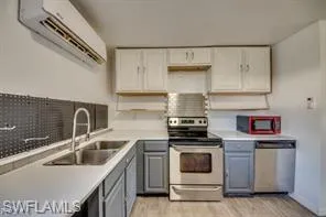 1112 Se 39th Ter, Cape Coral, Florida 33904