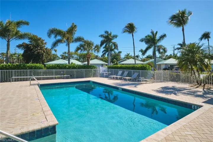 Community pool
