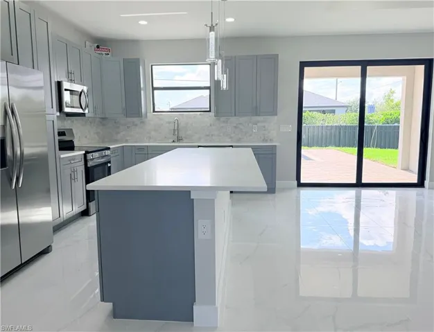 338 Sw 28th Ave, Cape Coral, Florida 33991