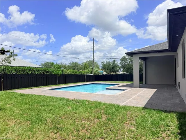 338 Sw 28th Ave, Cape Coral, Florida 33991