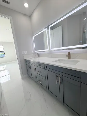 338 Sw 28th Ave, Cape Coral, Florida 33991