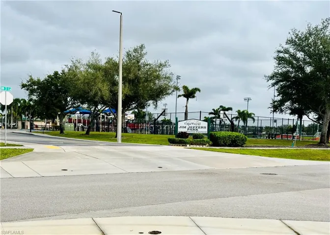 338 Sw 28th Ave, Cape Coral, Florida 33991