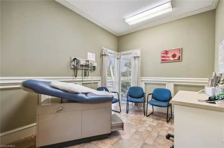 7305  Professional E PKWY, Sarasota, FL 34240