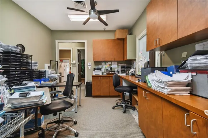 7305  Professional E PKWY, Sarasota, FL 34240