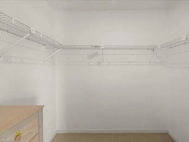 MASTER BEDROOM FIRST WALK-IN