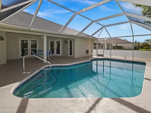 BEAUTIFUL HEATED POOL