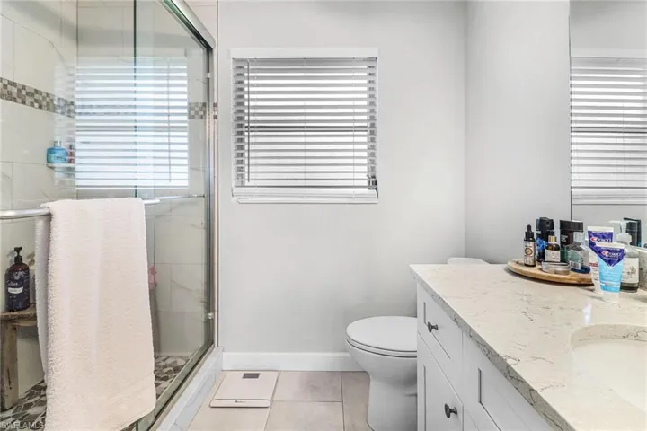 169  Wickliffe  DR, Naples, FL 34110