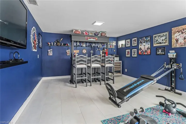 169  Wickliffe  DR, Naples, FL 34110
