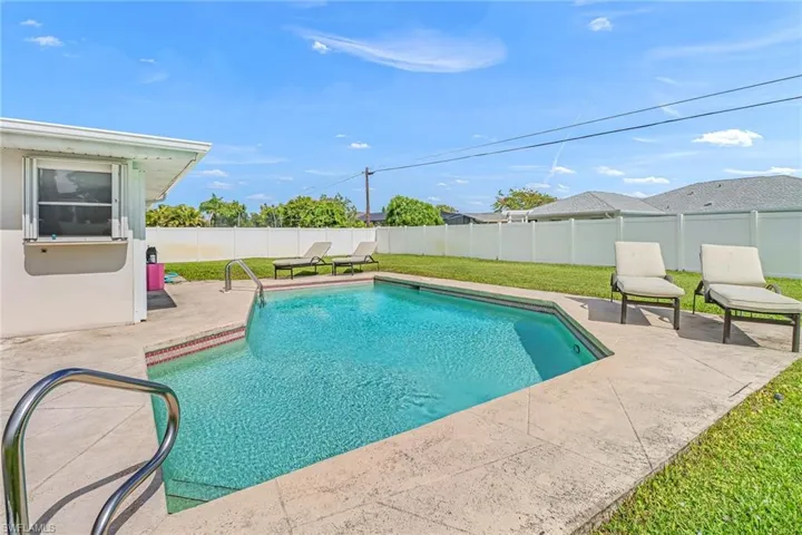 169  Wickliffe  DR, Naples, FL 34110