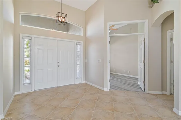 324  Spider Lily  LN, Naples, FL 34119