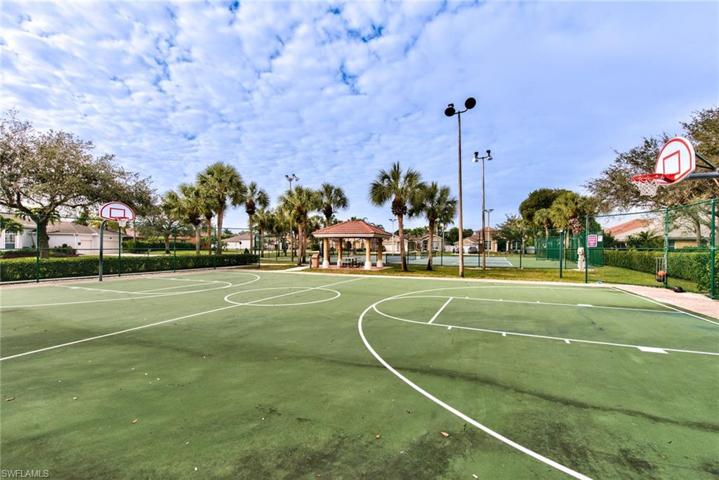 127 Burnt Pine DR, NAPLES FL 34119