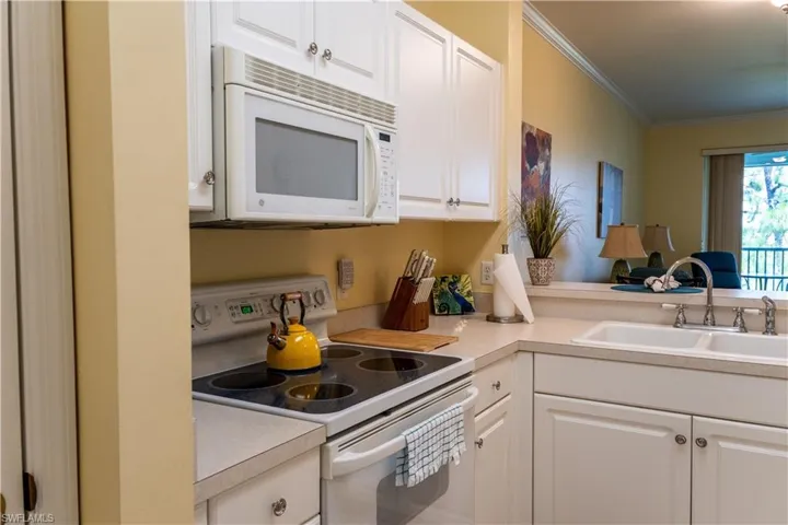 3950  Loblolly Bay  DR, Naples, FL 34114