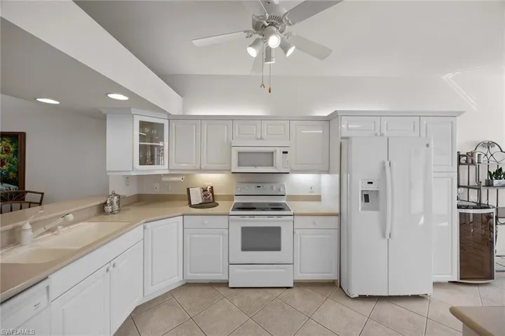 2365  Bayou  LN, Naples, FL 34112