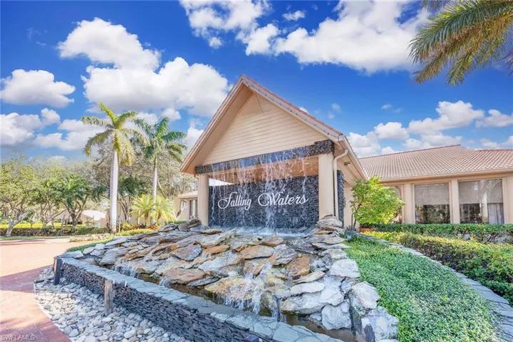 2365  Bayou  LN, Naples, FL 34112