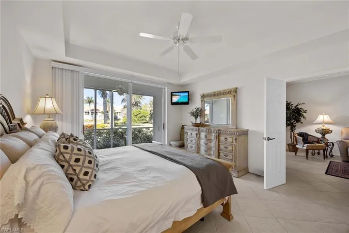 2365  Bayou  LN, Naples, FL 34112
