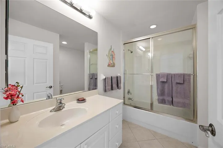 2365  Bayou  LN, Naples, FL 34112