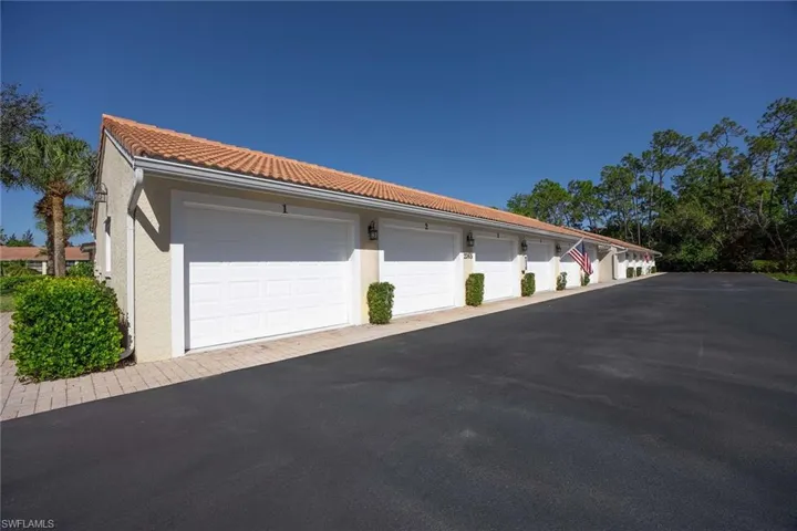 2365  Bayou  LN, Naples, FL 34112