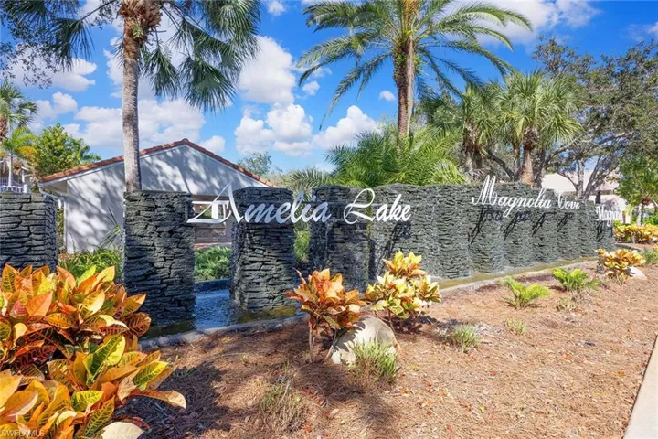 2365  Bayou  LN, Naples, FL 34112