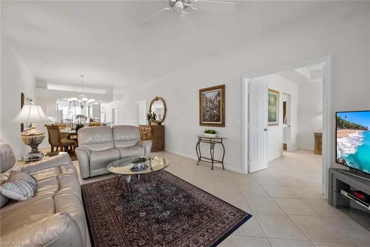 2365  Bayou  LN, Naples, FL 34112