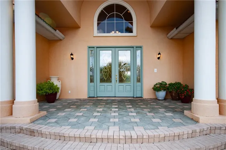 Spacious front porch entry