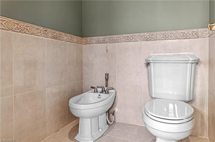 Primary bath with bidet/toilet room