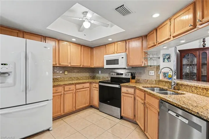 9652 Windsor Gardens Ln 203, Fort Myers, Florida 33919