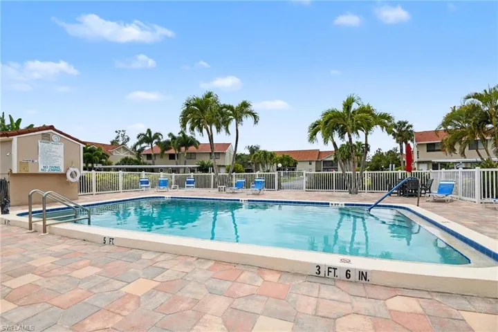 9652 Windsor Gardens Ln 203, Fort Myers, Florida 33919