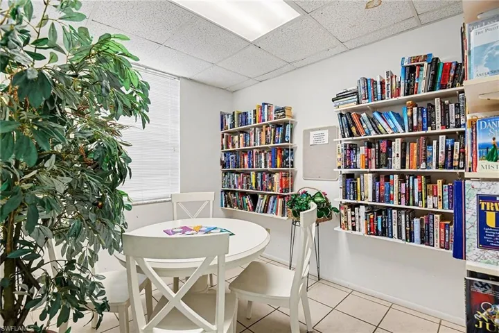 9652 Windsor Gardens Ln 203, Fort Myers, Florida 33919
