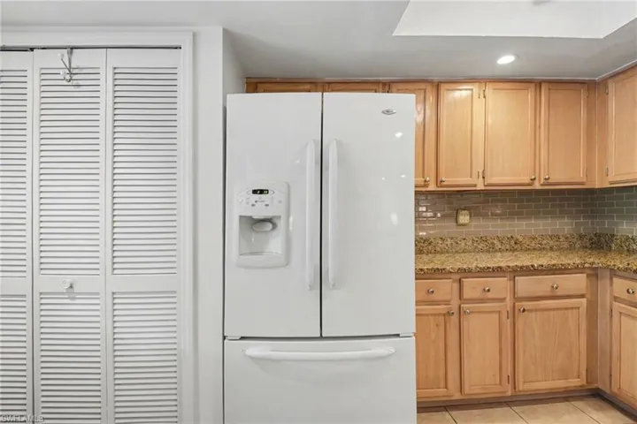9652 Windsor Gardens Ln 203, Fort Myers, Florida 33919