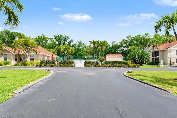 9652 Windsor Gardens Ln 203, Fort Myers, Florida 33919