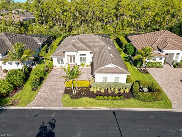 14679 Liesl Ct W, Naples, Florida 34109