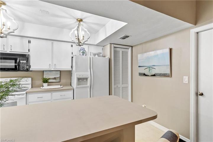 17700  Dracena  CIR, North Fort Myers, FL 33917