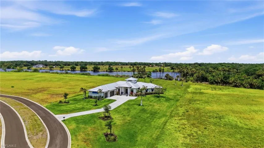 22833 Yellow Button Ln, Alva, Florida 33920