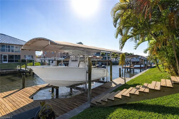 842 Sw 47th St, Cape Coral, Florida 33914
