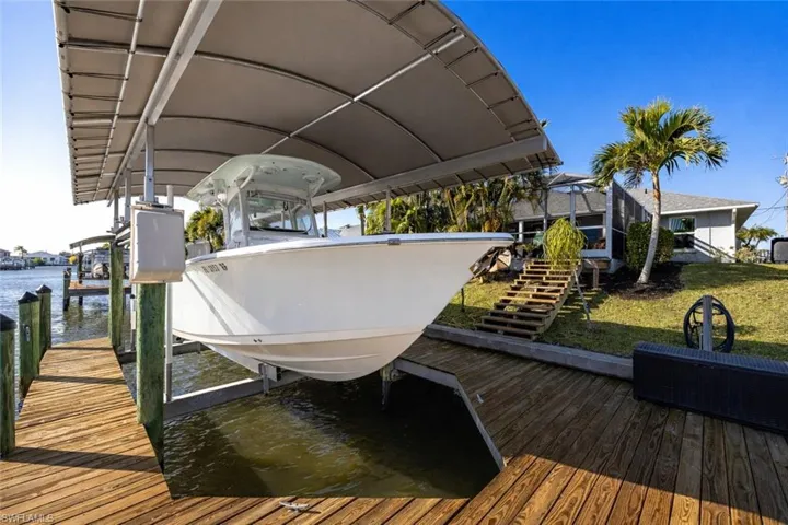 842 Sw 47th St, Cape Coral, Florida 33914